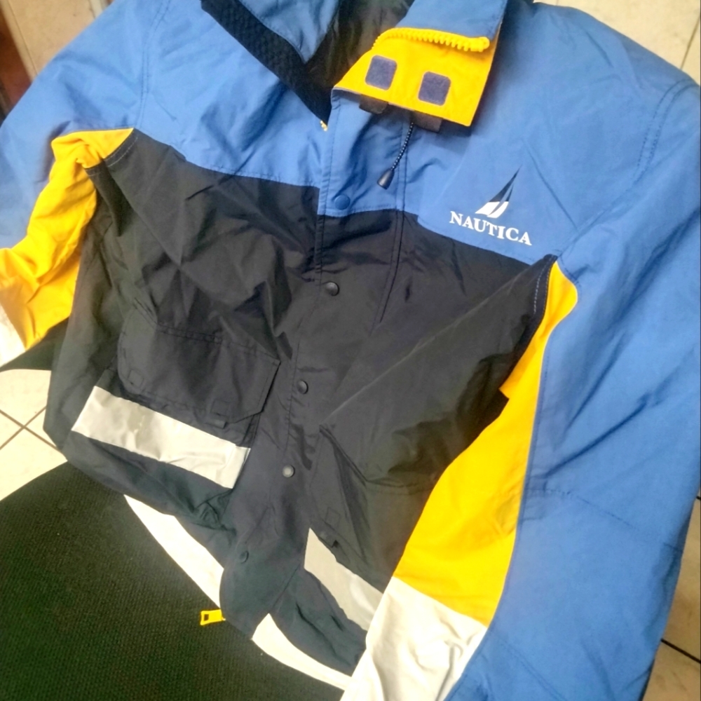 Authentic Men's Sport Nautica Jacket L..New w/. Original Tags .Super nice